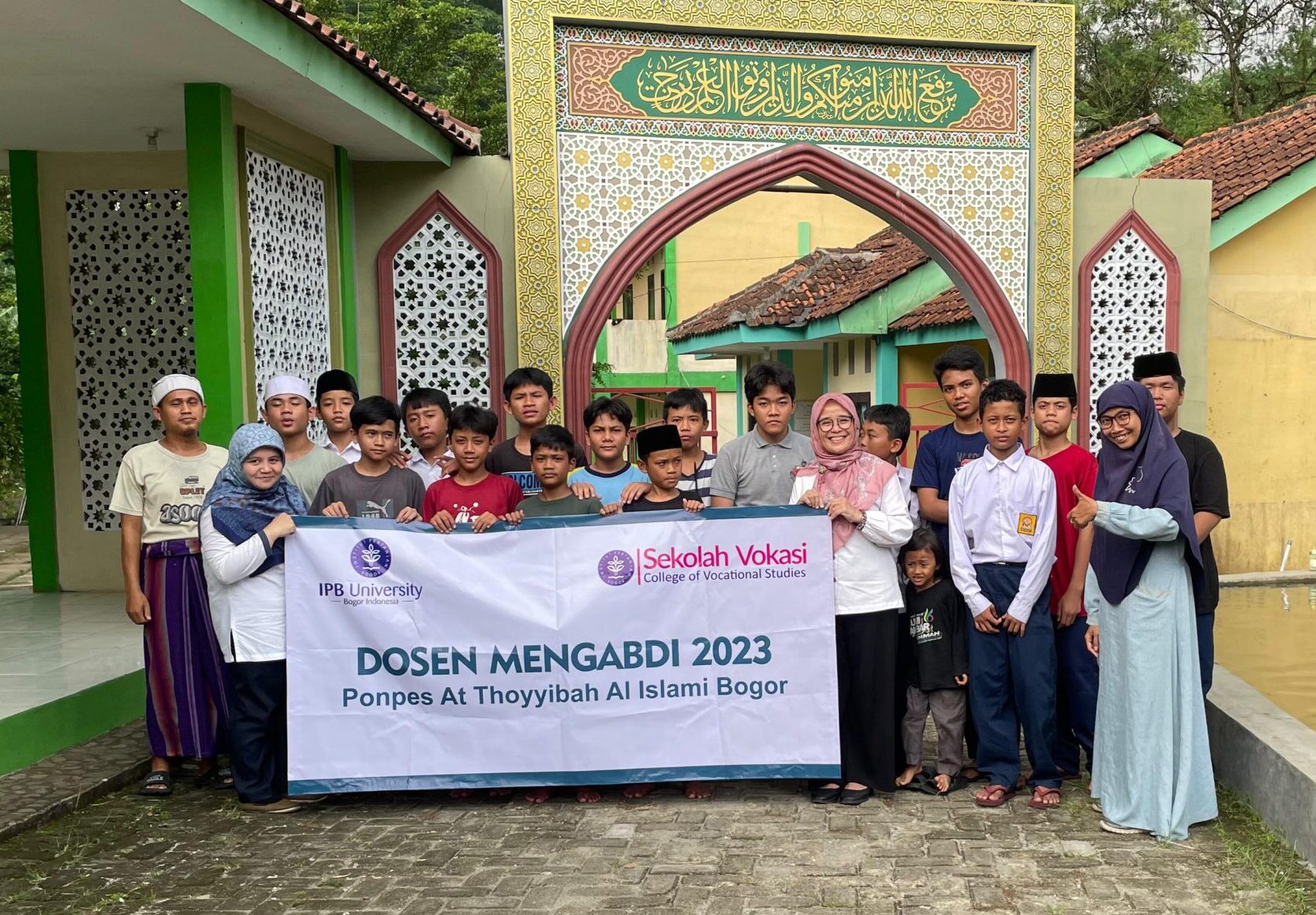 Dosen Sekolah Vokasi IPB Bantu Pondok Pesantren Penyediaan Air Bersih