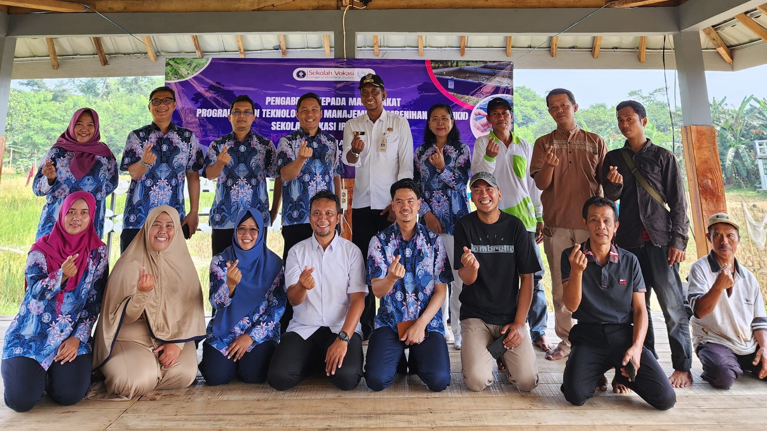 Prodi Teknologi dan Manajemen Pembenihan Ikan Sekolah Vokasi IPB University Tingkatkan Potensi Perikanan Budidaya di Mulyaharja