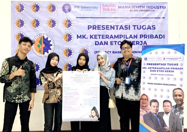 Mahasiswa Program Studi Manajemen Industri Sekolah Vokasi IPB University Gelar Mini Ekspo dan Seminar Presentasi Tugas Akhir