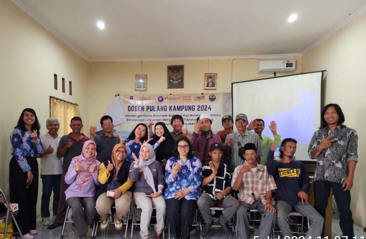 Pendampingan Budidaya Ikan Berwawasan Lingkungan oleh Dosen Sekolah Vokasi IPB University