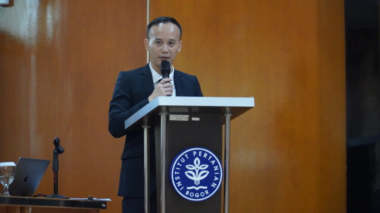 Dosen Prodi Komunikasi Digital dan Media Sekolah Vokasi IPB University Raih Gelar Doktor dengan Riset Strategis soal Digitalisasi Petani Milenial