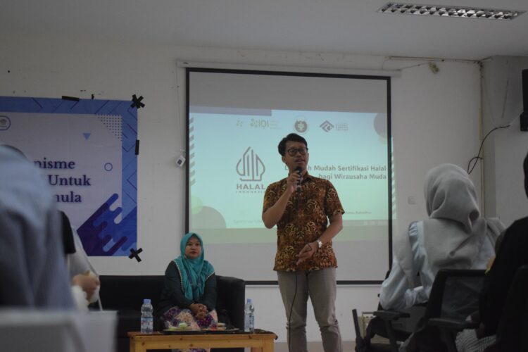 Sekolah Vokasi IPB University Dorong Wirausaha Muda Miliki Legalitas Usaha Melalui Sertifikasi PIRT dan Halal