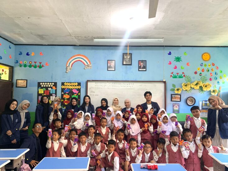 Mahasiswa Ekowisata Sekolah Vokasi IPB University Ajak Anak-anak, Lansia, dan Penyandang Disabilitas Rekreasi Edukatif dan Inklusif