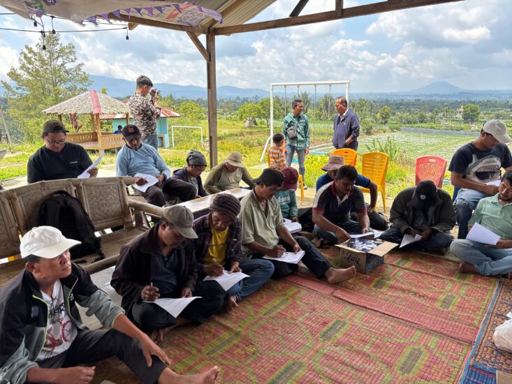 Dosen Pulang Kampung IPB University Edukasi Petani Karo Kelola Limbah Pestisida untuk Pertanian Berkelanjutan